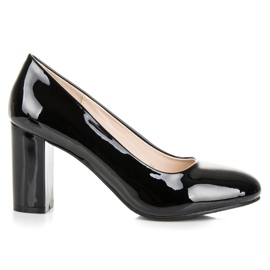 Lucky Shoes Black lacquered pumps