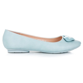 Fama Ballerina kisses blue