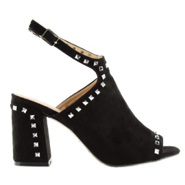 Black sandals with L1139 black studs