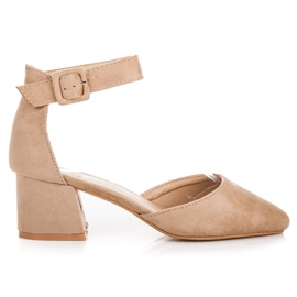 Low-heeled suede sandals brown
