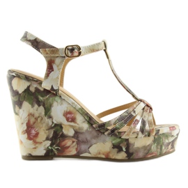 Wedge sandals YX-17 beige