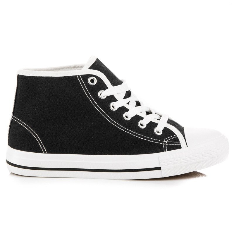 Black sneakers above the ankle