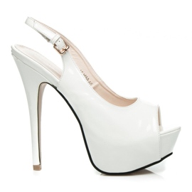 Comer High shine pumps white
