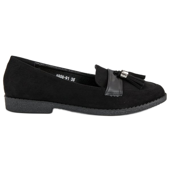Elegant black loafers