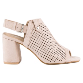 Openwork sandals with an uppers brown