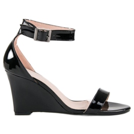 Lacquered wedge sandals black