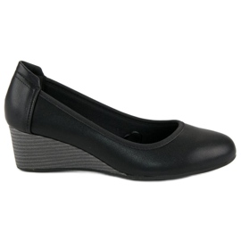 Pumps on the VINCEZA wedge black