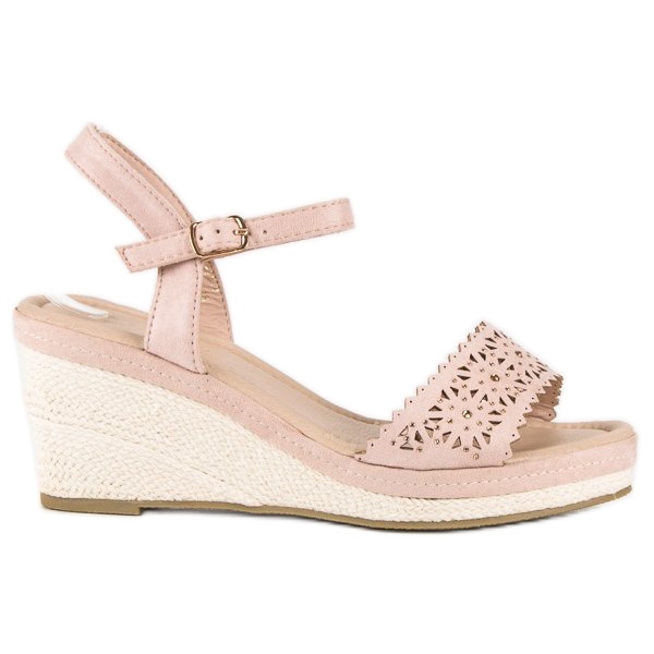 Ideal Shoes Beige wedge espadrilles