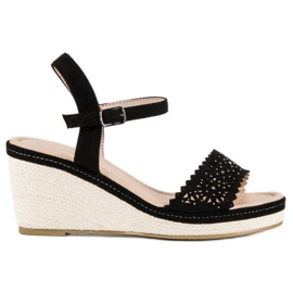 Ideal Shoes Black espadrilles on wedges