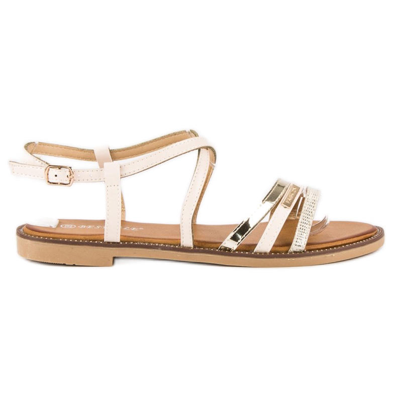 Bestelle Beige sandals fastened with a buckle