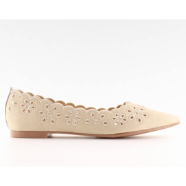 Beige IT-29 Beige ballerinas with an openwork pattern