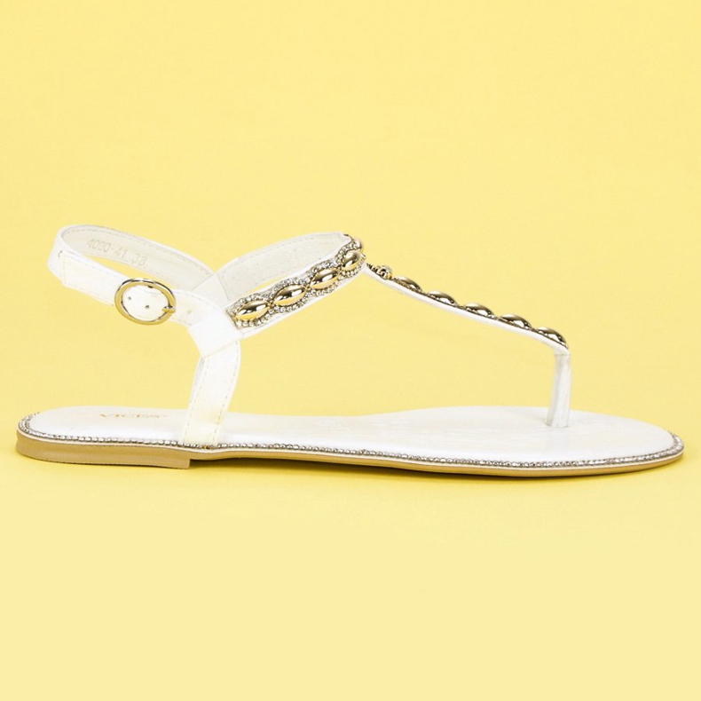 Elegant flip-flops vices white