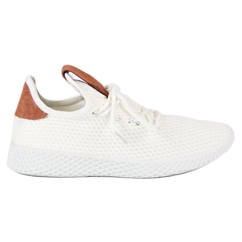 White sports shoes