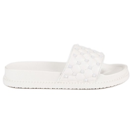 Stylish women's slippers white