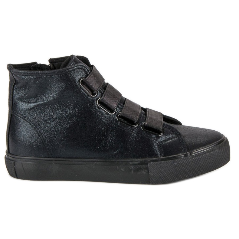 Black sneakers with an elastic band