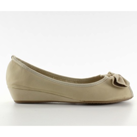 Ballerina on low heels 8550 beige Ballerina on low heels 8550 beige