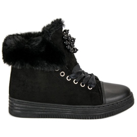 Warm sneakers black