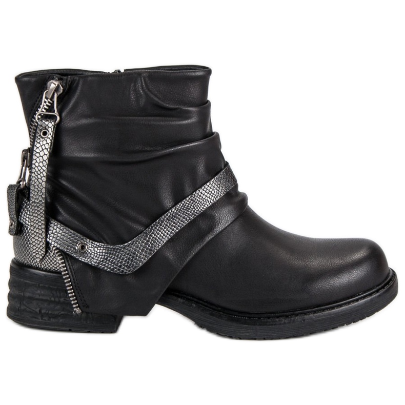 Queentina Black workers