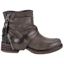 Queentina Gray workers grey