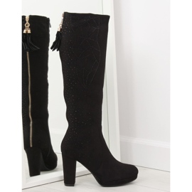 Black J22 Black platform boots