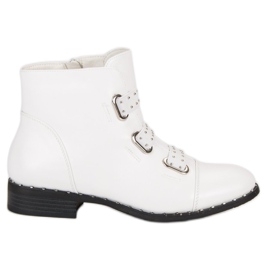 Bestelle White ankle boots with a zipper