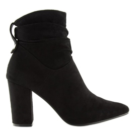 Black boots with wide heels NC781 Black