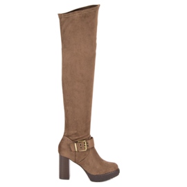 Super Me Musketeer boots on the post brown