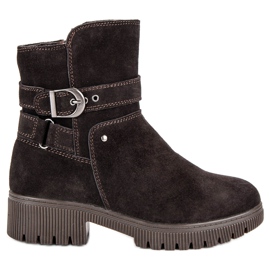 Warm leather boots brown