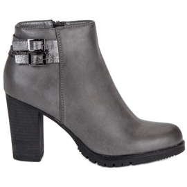 Show It Classic boots on the post grey