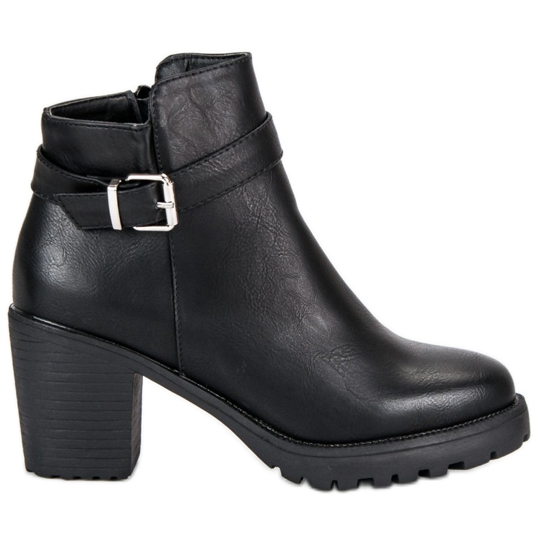 Kayla Black boots every day