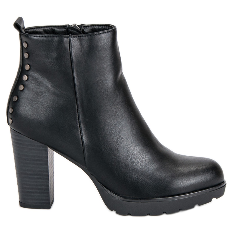 Filippo Black ankle boots on the post