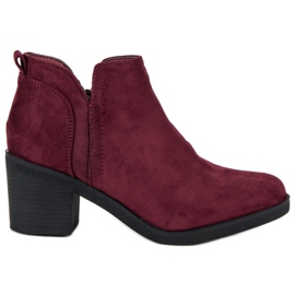 Ideal Shoes High-heeled boots red