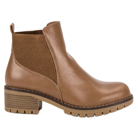Chelsea boots brown