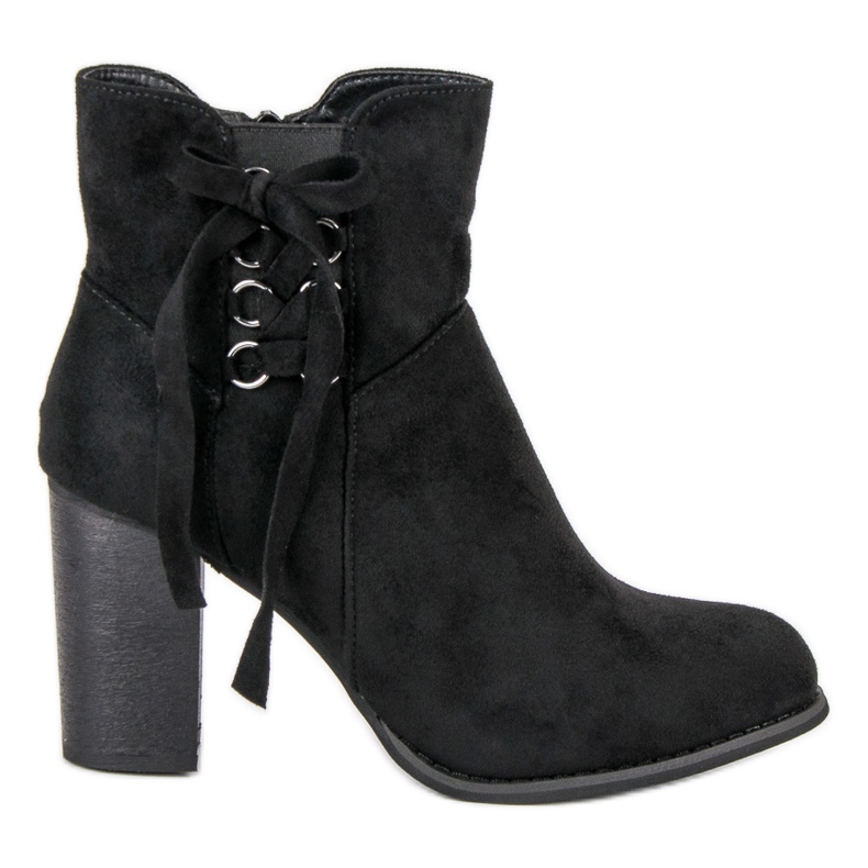 Super Mode Black ankle boots on the post