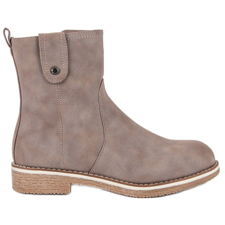 Super Me Comfortable boots on a flat heel brown