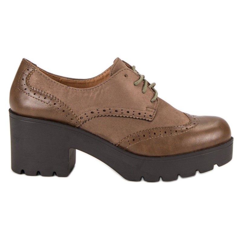 Ch. Creation Elegant beige shoes