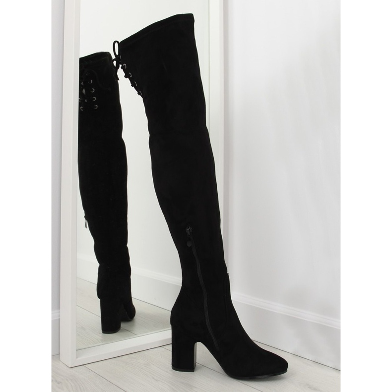 Black high-heeled boots 0-261