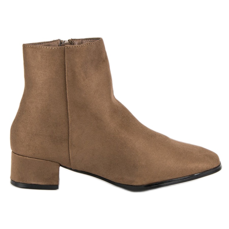 Super Mode Beige boots on a flat heel