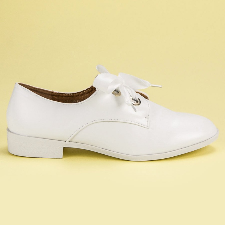 Tina&Co Tied brogues white
