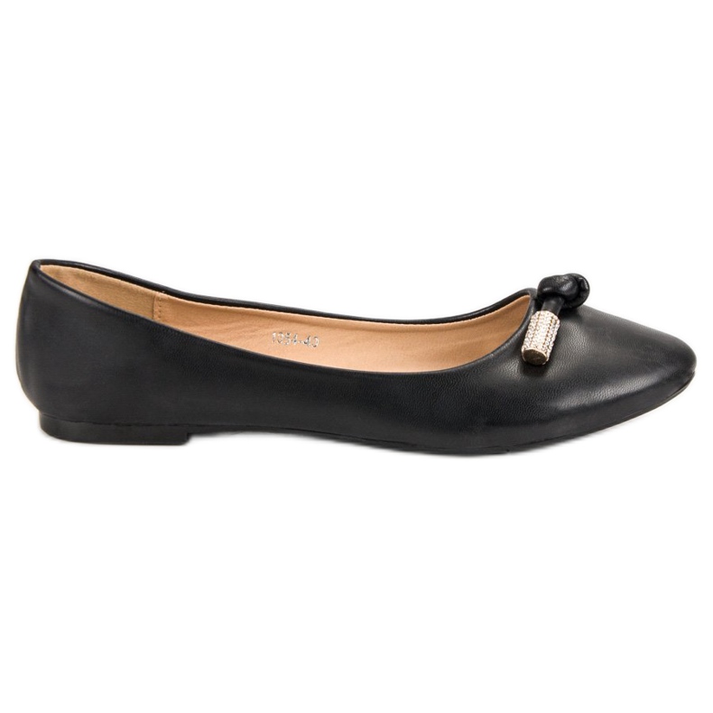 Black ballerinas