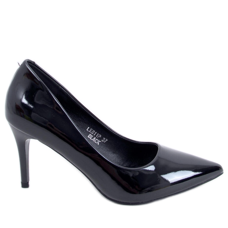 Pumps on a black LE011P-ST Black pin