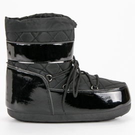 Fashionable snow boots black