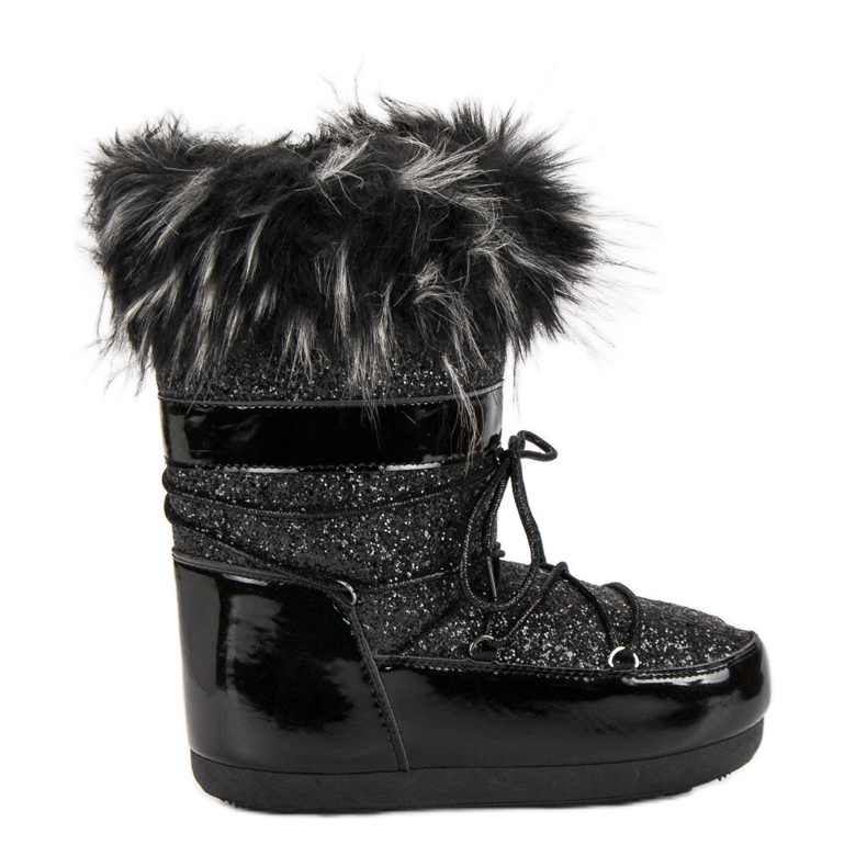 Fashionable snow boots black