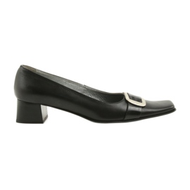 Leather pumps black