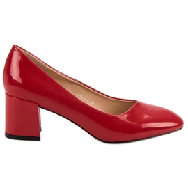 Diamantique Lacquered Pumps On A Pillar