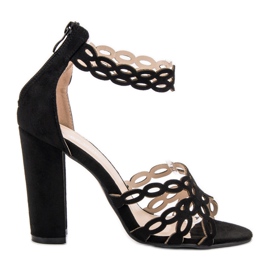 Laura Mode Black Sandals On A Bar Laura Mode Black Sandals On A Bar