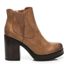 Super Mode Fashionable women's boots brown