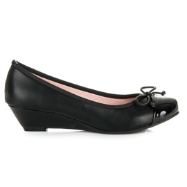 Kylie Wedge Pumps black