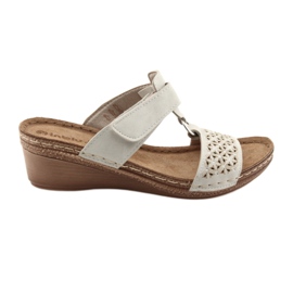Inblu NA03 beige sequins velcro slippers