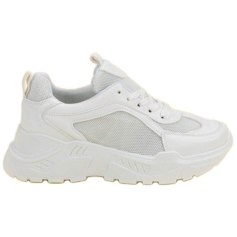 Women's sports shoes white